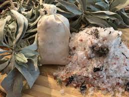 White Sage and Lavender Bath Salts (8oz)